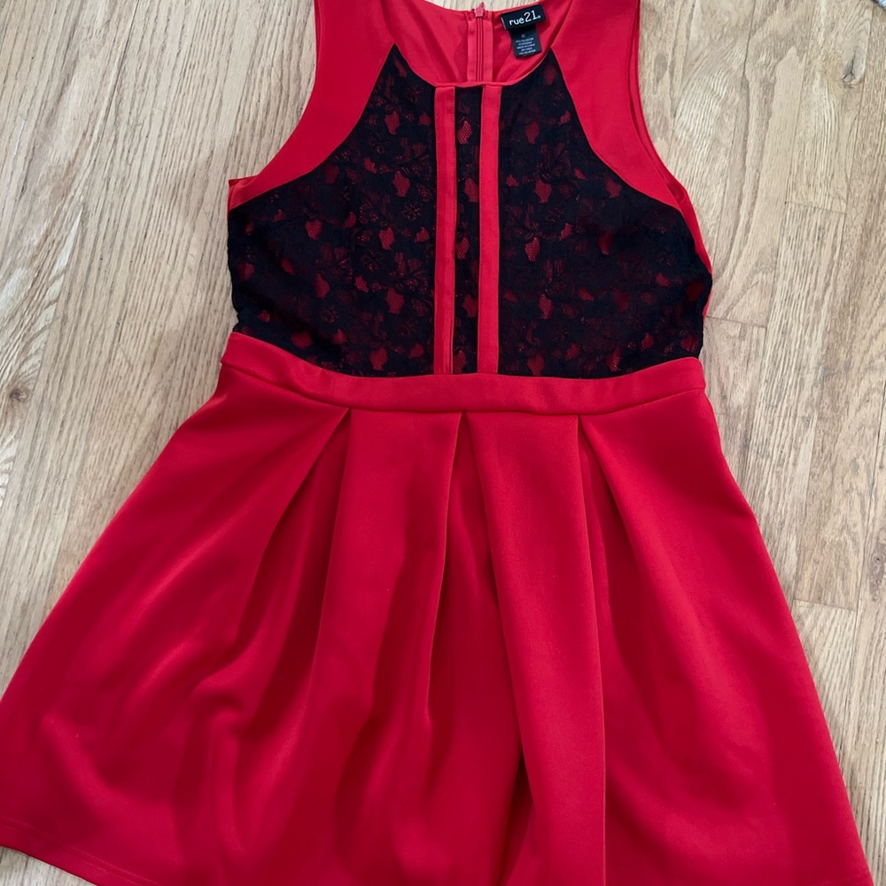 Women's Size XL "Rue21" Red and Black Fit and Flare Cocktail Dress Lace GUC ❤️